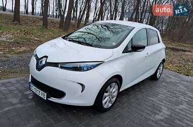 Хэтчбек Renault Zoe 2016 в 
