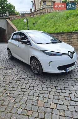 Хэтчбек Renault Zoe 2015 в 