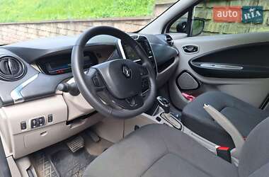 Хэтчбек Renault Zoe 2015 в 