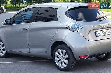 Хэтчбек Renault Zoe 2016 в 