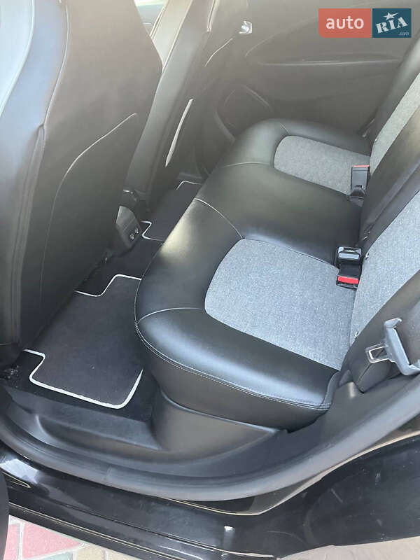 Хетчбек Renault Zoe 2019 в Львові