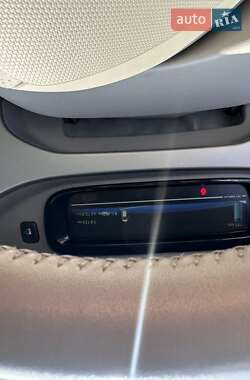 Хэтчбек Renault Zoe 2017 в 