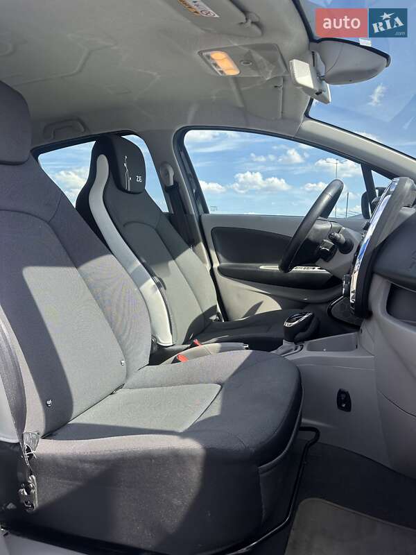 Хэтчбек Renault Zoe 2016 в Киеве
