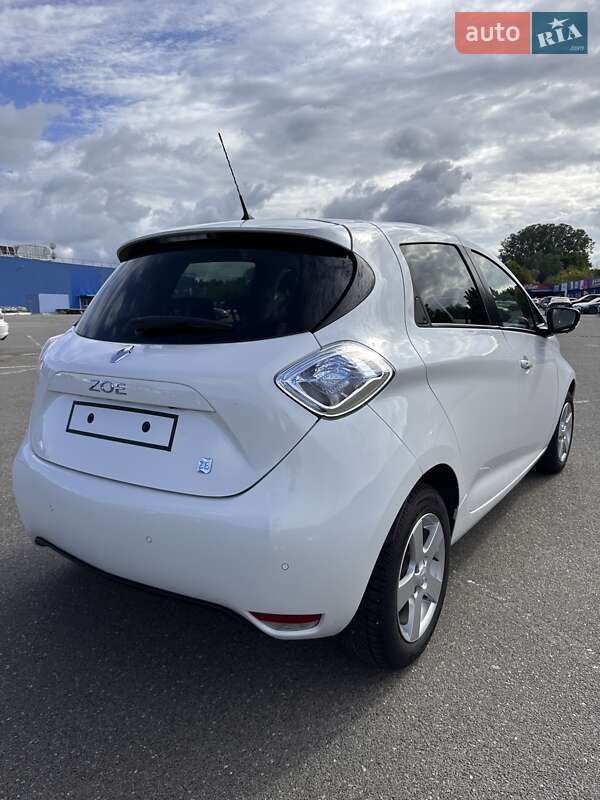 Хетчбек Renault Zoe 2016 в Києві