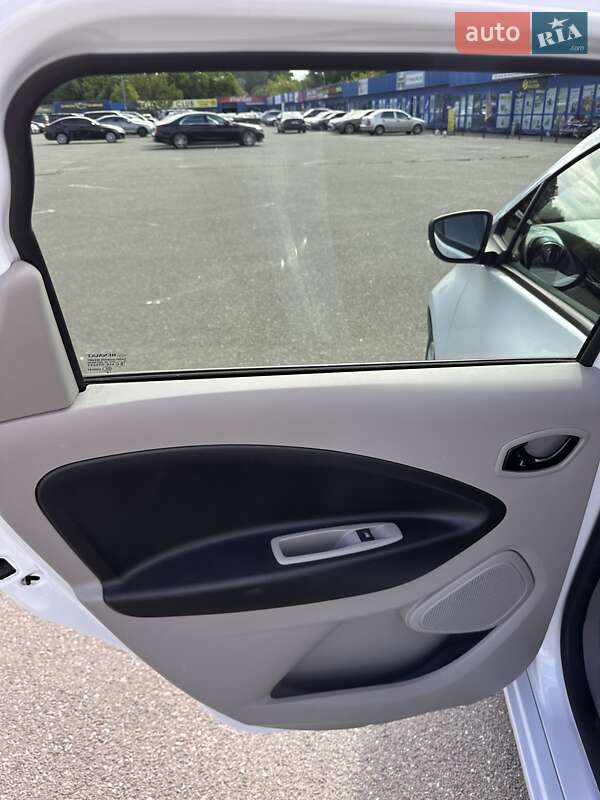 Хетчбек Renault Zoe 2016 в Києві