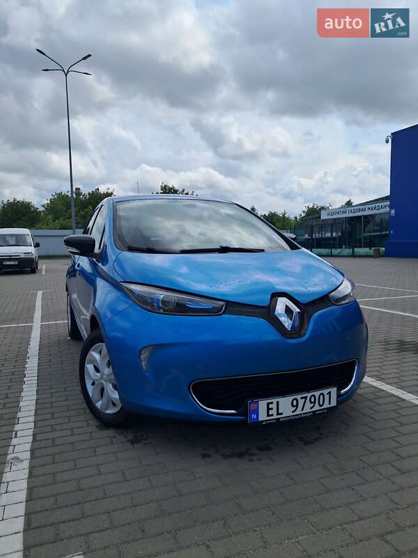 Хэтчбек Renault Zoe 2016 в Дубно