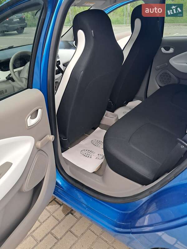 Хэтчбек Renault Zoe 2016 в Дубно