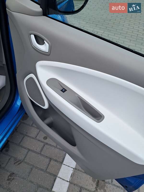 Хэтчбек Renault Zoe 2016 в Дубно