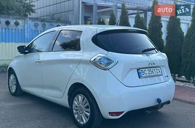 Хетчбек Renault Zoe 2016 в 