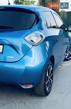 Хэтчбек Renault Zoe 2017 в 
