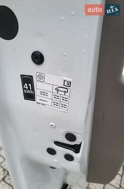 Хэтчбек Renault Zoe 2018 в 