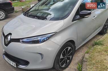 Хэтчбек Renault Zoe 2018 в 