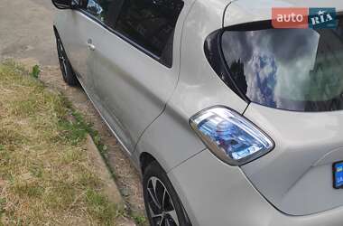 Хэтчбек Renault Zoe 2018 в 