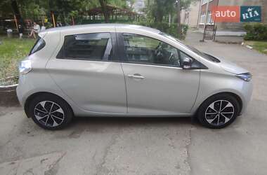 Хэтчбек Renault Zoe 2018 в 