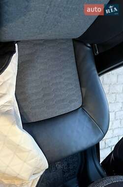 Хэтчбек Renault Zoe 2020 в 