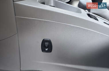 Хэтчбек Renault Zoe 2015 в 