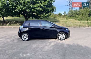 Хэтчбек Renault Zoe 2015 в 