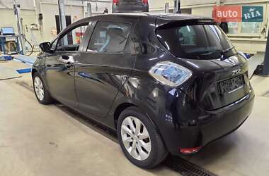 Хэтчбек Renault Zoe 2016 в 