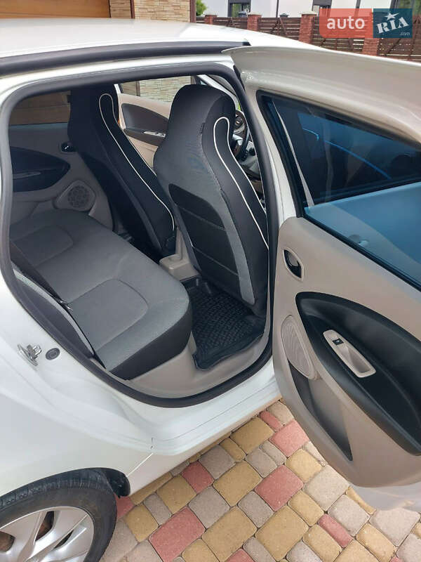 Хэтчбек Renault Zoe 2014 в Ровно