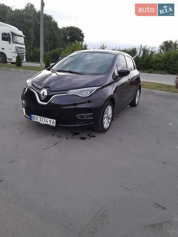 Хэтчбек Renault Zoe 2021 в 