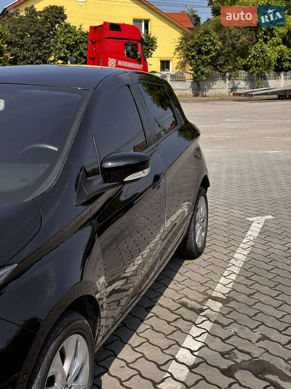 Хэтчбек Renault Zoe 2017 в Городке
