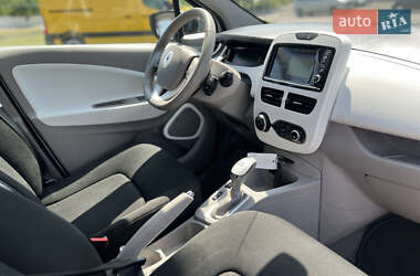 Хэтчбек Renault Zoe 2017 в 