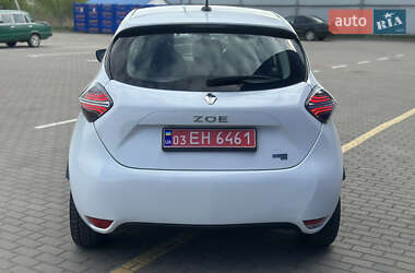 Хэтчбек Renault Zoe 2020 в 