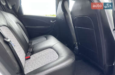 Хэтчбек Renault Zoe 2020 в 
