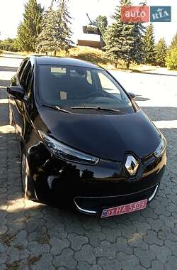 Хэтчбек Renault Zoe 2017 в 