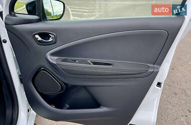 Хэтчбек Renault Zoe 2019 в 
