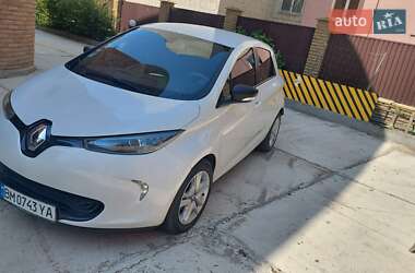 Хэтчбек Renault Zoe 2017 в 