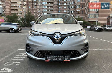 Хэтчбек Renault Zoe 2021 в 