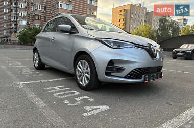 Хэтчбек Renault Zoe 2021 в 