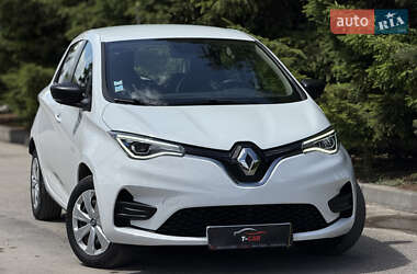 Хэтчбек Renault Zoe 2019 в 