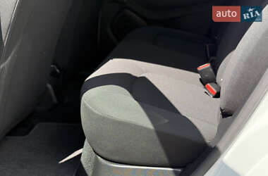 Хэтчбек Renault Zoe 2019 в 