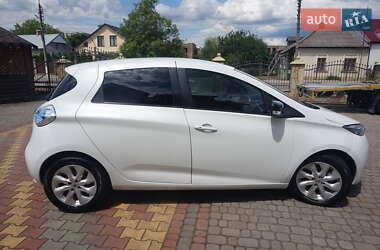 Хетчбек Renault Zoe 2016 в 