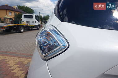 Хетчбек Renault Zoe 2016 в 