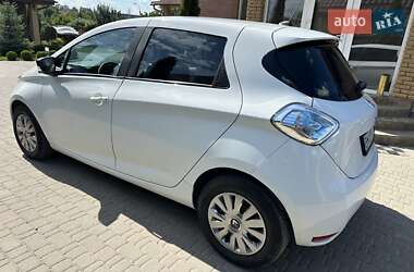Хэтчбек Renault Zoe 2015 в 