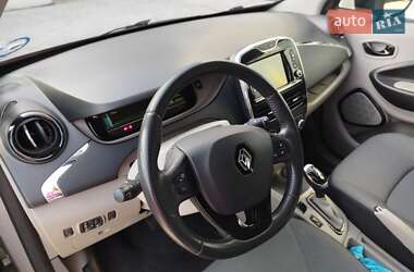 Хэтчбек Renault Zoe 2015 в 
