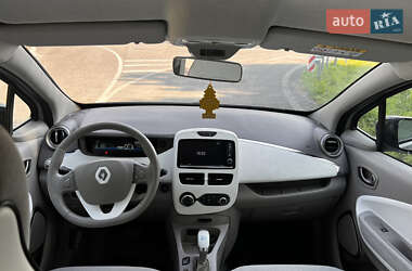 Хэтчбек Renault Zoe 2017 в 