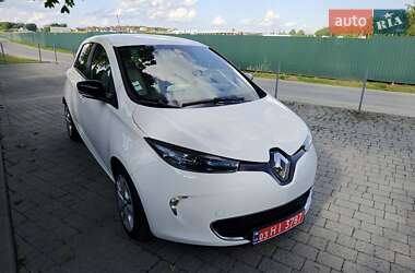 Хэтчбек Renault Zoe 2017 в 