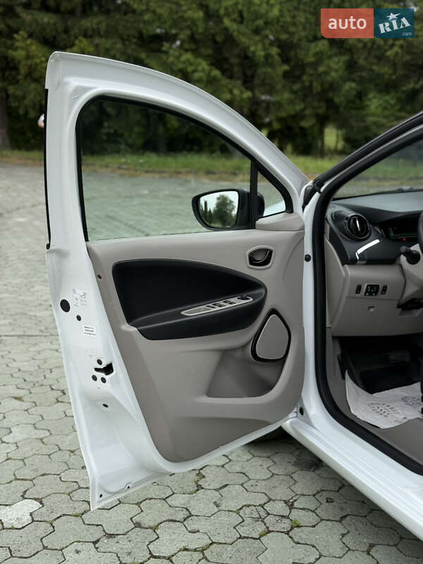 Хэтчбек Renault Zoe 2016 в Дубно