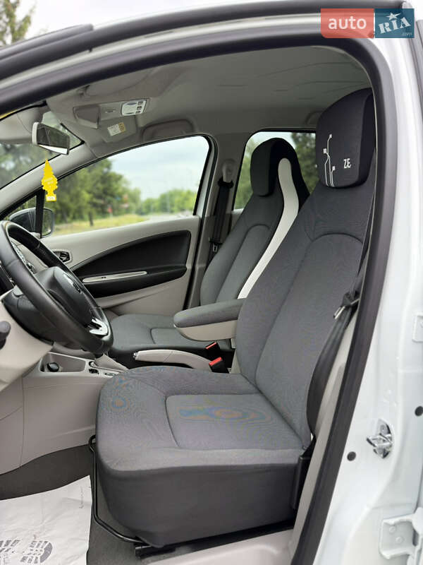 Хэтчбек Renault Zoe 2016 в Дубно