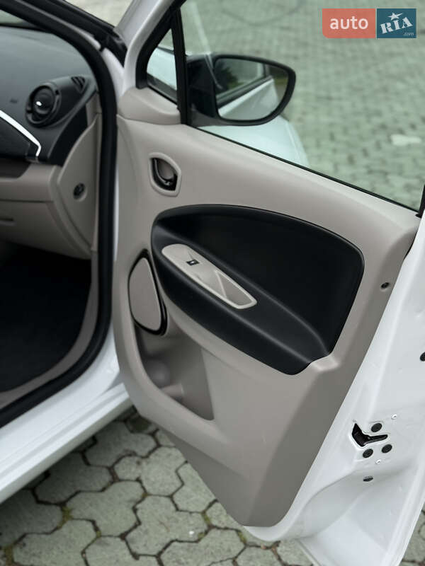 Хэтчбек Renault Zoe 2016 в Дубно
