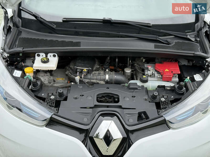 Хэтчбек Renault Zoe 2016 в Дубно