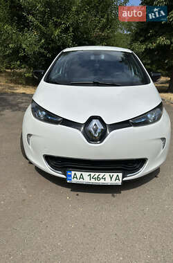 Хетчбек Renault Zoe 2016 в 