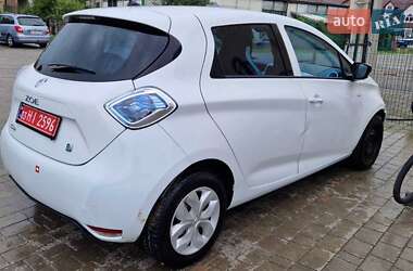 Хэтчбек Renault Zoe 2015 в 