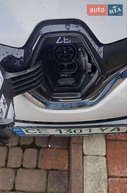 Хэтчбек Renault Zoe 2021 в 