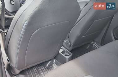 Хэтчбек Renault Zoe 2017 в 