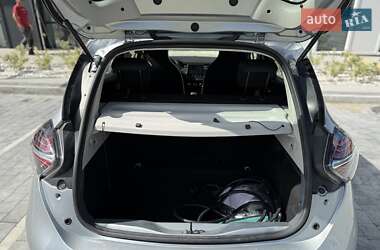 Хэтчбек Renault Zoe 2020 в 